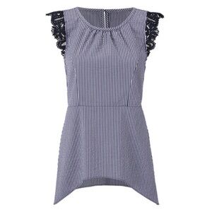 CABI Flutter Top Navy and white striped seersucker top size MEDIUM